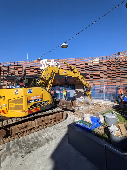 Excavator loading spoil